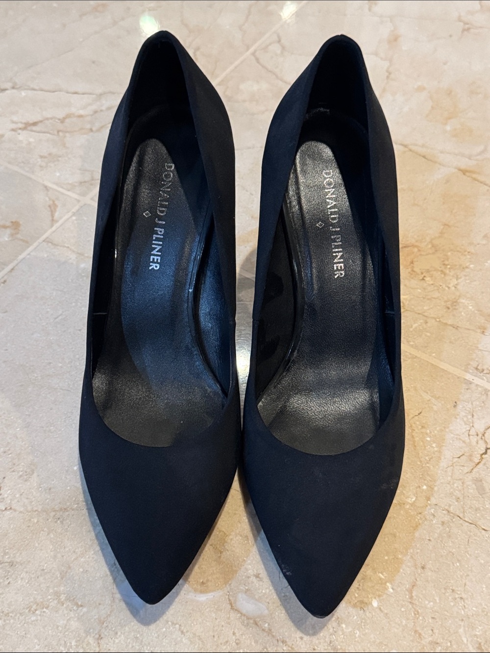 Donald J. Pliner Black Pointed Toe Pumps size 8 4 inch heel